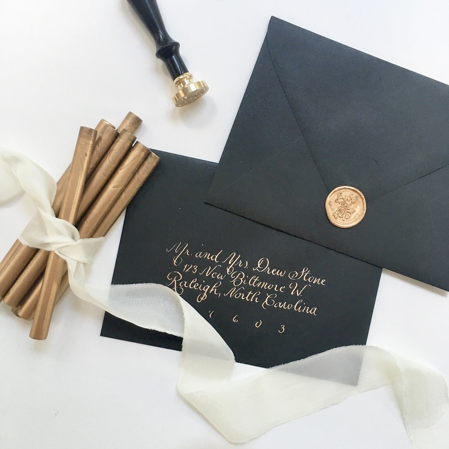 How to Use Wax Seals