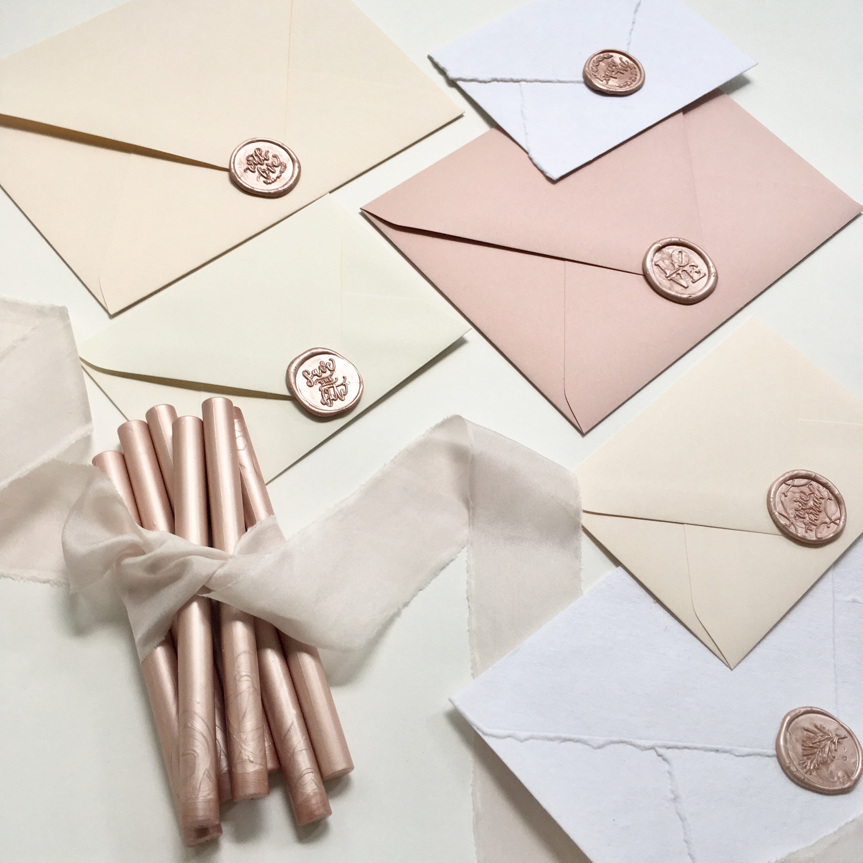 Metallic Champagne Rose Sealing Wax Sticks, 8 Pack